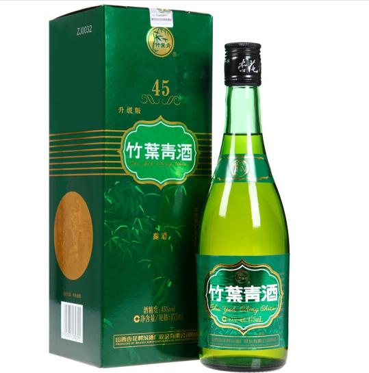 带绿色食品标志的白酒图片